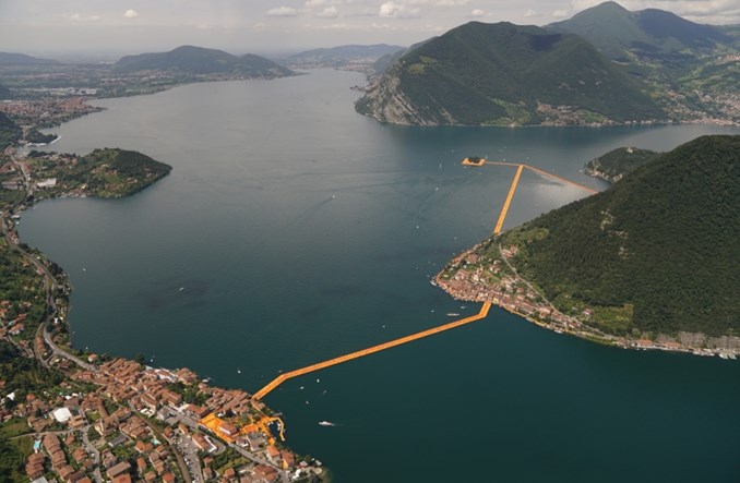 Jak we Włoszech chodzą po wodzie, czyli most na jeziorze Iseo Jak we Włoszech chodzą po wodzie, czyli most na jeziorze Iseo