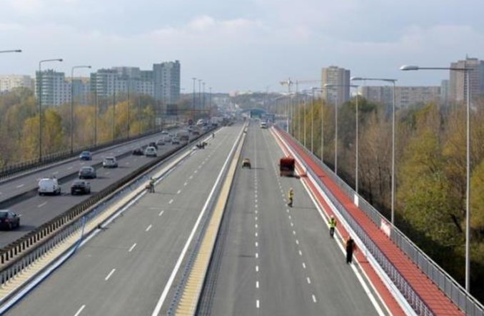 Warszawa: Korki na moście "Grota". Tyle samo pasów, co przed otwarciem