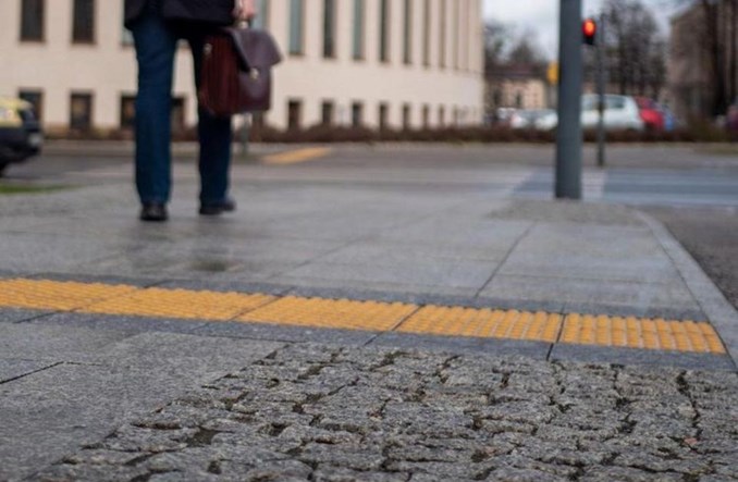 Łódzkie: Pięć lat inwestycji w wojewódzkie chodniki i drogi rowerowe