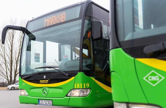 Zgierz: Autobus do Strykowa przegrał z przewozami pracowniczymi