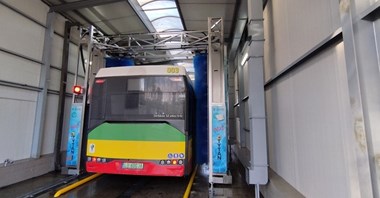 NOWA MYJNIA AUTOBUSOWA W MZK BIAŁA PODLASKA ROK 2025 ZAMKNIEMY LICZBĄ 10 INSTALACJI W PRZEDSIĘBIORSTWACH KOMUNIKACJI PUBLICZNEJ!