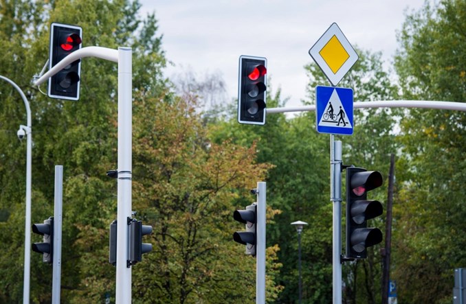 Warszawa: 0,5 mln zł rocznie na media narodowe zamiast na drogi