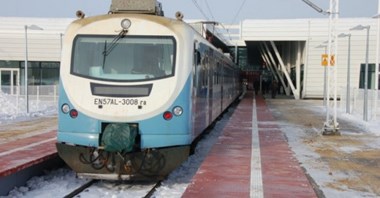 Lublin-Świdnik: Nie zsynchronizowali rozkładu lotów z szynobusem 