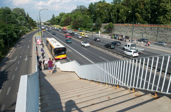 Dostępna Trasa Łazienkowska. Węziej na Rozdrożu, problem z GUS-em?