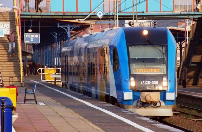 Szczecińska Kolej Metropolitalna z podpisem marszałka