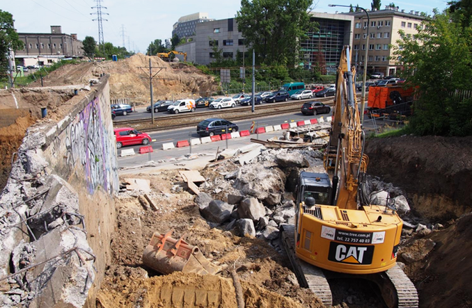 Linia obwodowa. PKP PLK obstaje przy 4 miesiącach na Obozowej