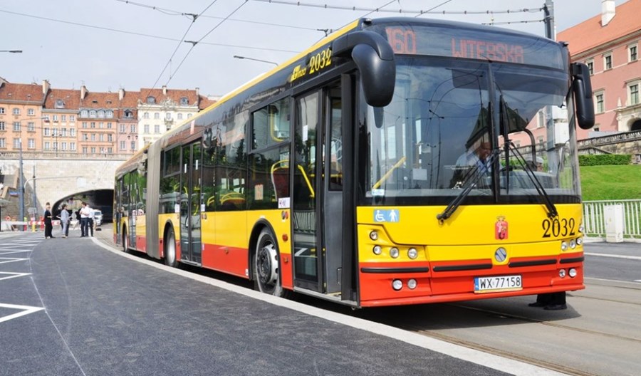 Warszawa: Dzięki bezpłatnej karcie ucznia więcej rodziców w autobusie Warszawa: Dzięki bezpłatnej karcie ucznia więcej rodziców w autobusie