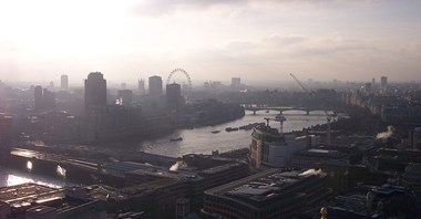 Londyn wprowadził opłatę smogową dla samochodów