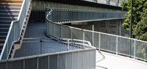 Warszawa. Kładka pieszo–rowerowa pod mostem Łazienkowskim gotowa