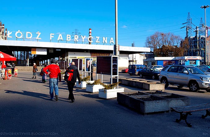 Łódź Fabryczna: Neon jednak na sprzedaż?