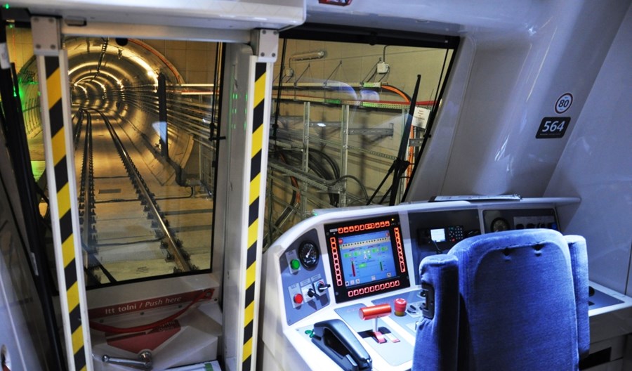 Metro bez obsługi. Czy jedzie z nami maszynista? Metro bez obsługi. Czy jedzie z nami maszynista?