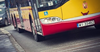 Warszawa przystosuje autobusy miejskie do transportu chorych do Szpitala Narodowego