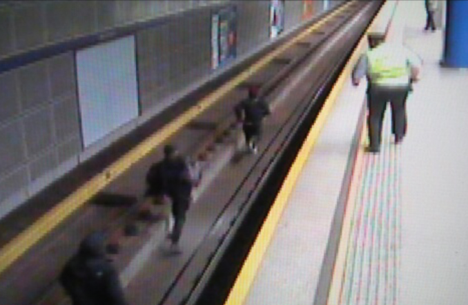 Metro ujęło grafficiarzy. Była przerwa w ruchu