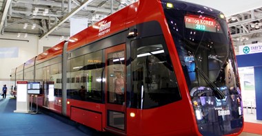 Tramwaje Warszawskie ponownie wyrzucają firmę Hyundai. Przez koreański zakaz