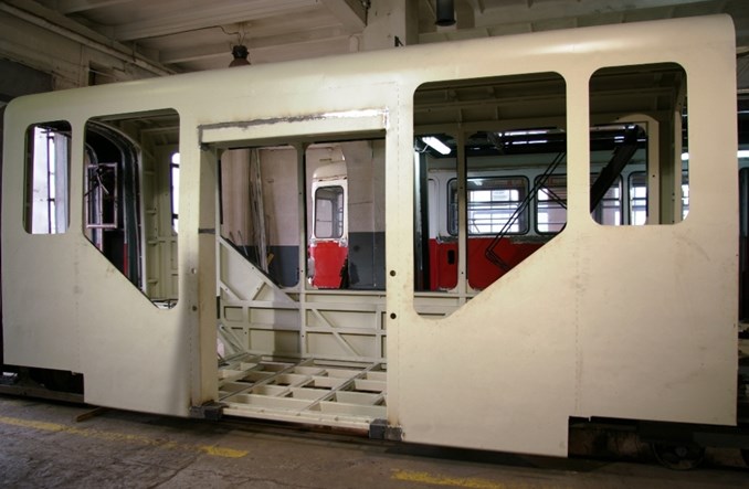 Kraków stopniowo wprowadza niską podłogę do starych tramwajów