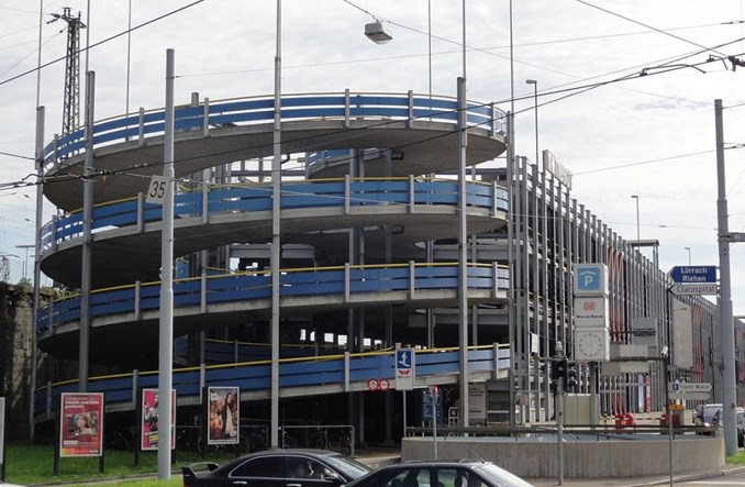 ZTM w Warszawie chce wprowadzić „rozbieralne” parkingi