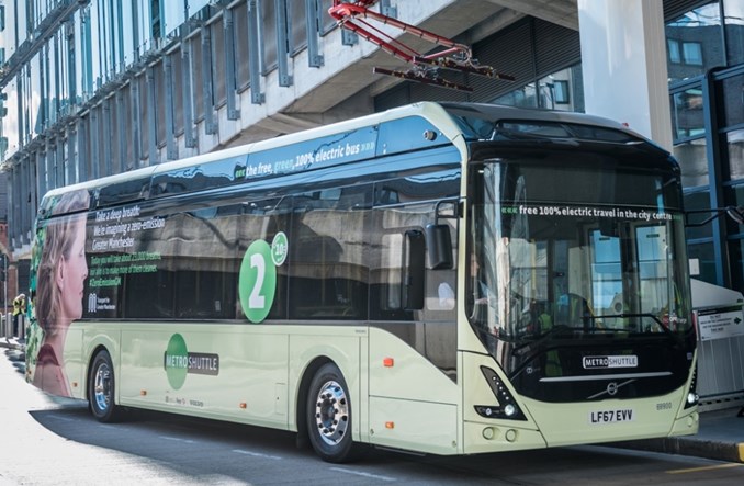 Elektrobusy Volvo na trasie demonstracyjnej w Wielkiej Brytanii