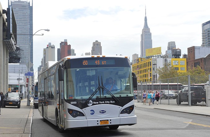 USA: Brak nakazu noszenia maseczek obniża zaufanie do komunikacji