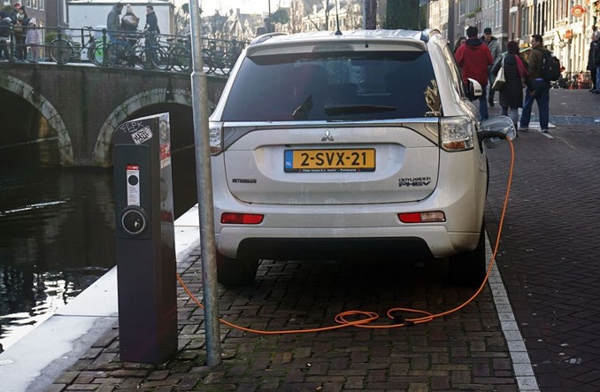 Holandia zrezygnuje z aut spalinowych od 2030 r.