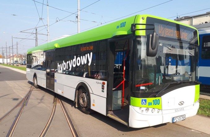 MPK w Krakowie testuje 13-metrową hybrydę