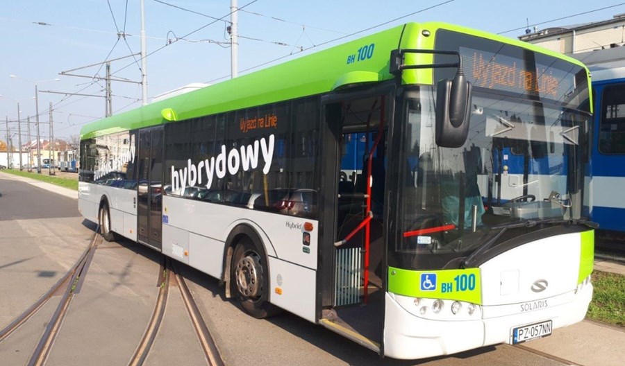 MPK w Krakowie testuje 13-metrową hybrydę MPK w Krakowie testuje 13-metrową hybrydę