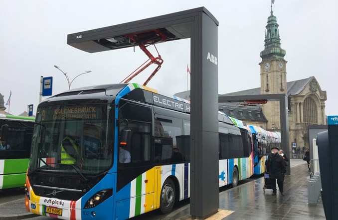 Rząd chce dopłacać do autobusów. 1 mln zł za prąd, 2 mln zł za wodór
