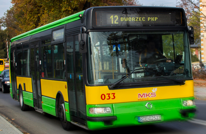 Dębica kupuje dwa autobusy z systemem zapowiadania przystanków