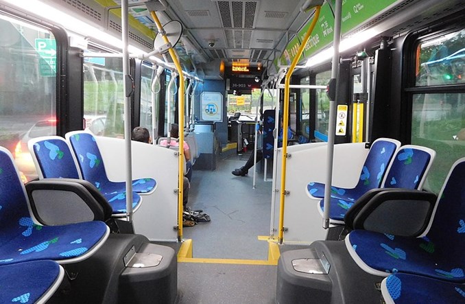 Kanada. W Quebecu zabroniono zasłaniać twarz w autobusach