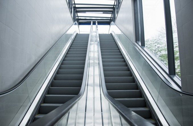 Metro: Nowe, „prywatne” schody ruchome na Służewie otwarte – dla wszystkich