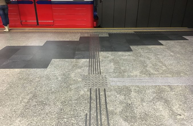 ZTM jednak poprawi niebezpieczne listwy w metrze?