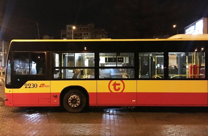 Warszawa: Pojazdy komunikacji miejskiej z nowym logo