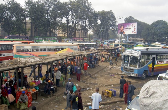 Kenia… zakazała transportu publicznego w nocy