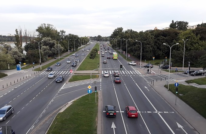ZDM Warszawa: Auto elektryczne to wciąż auto. Z wszelkimi wadami