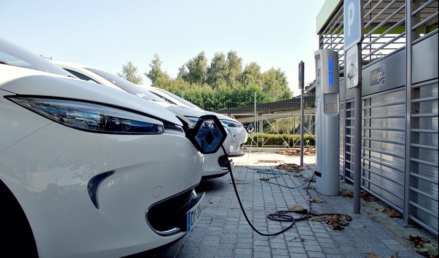 PSE: Dojdźmy do elektromobilności drogą ewolucyjną PSE: Dojdźmy do elektromobilności drogą ewolucyjną