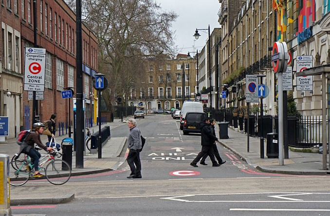 Krótka historia życia i śmierci stref czystego transportu