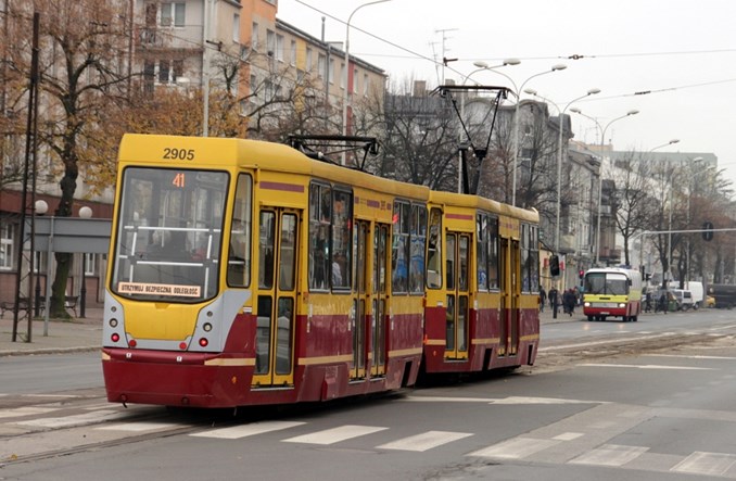 Pabianice: Biletomaty także na przystankach
