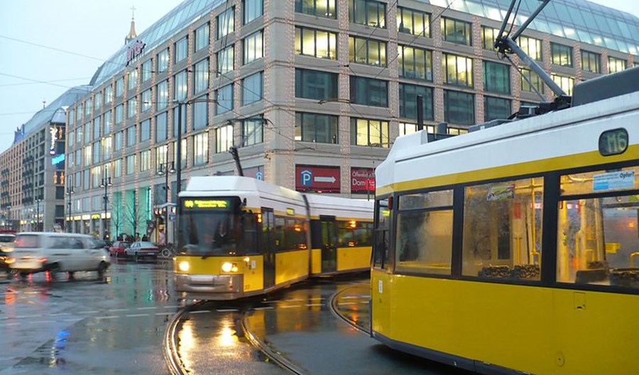Niemcy rozważają darmowy transport publiczny w walce ze smogiem Niemcy rozważają darmowy transport publiczny w walce ze smogiem