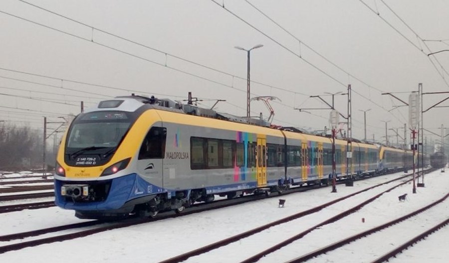 Kraków. W dni smogowe kierowcy pojadą pociągiem bezpłatnie Kraków. W dni smogowe kierowcy pojadą pociągiem bezpłatnie