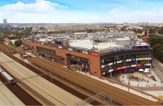 Zakaz handlu w niedzielę: Galeria buduje kasy biletowe, PKS chciał zawieszać kursy