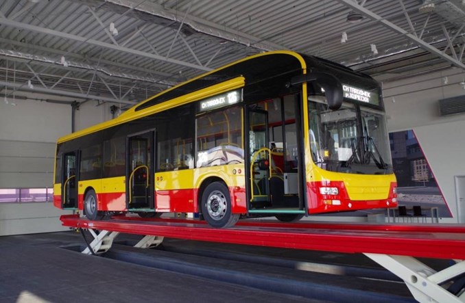 Warszawa. Hybrydy wyjeżdżają na ulice