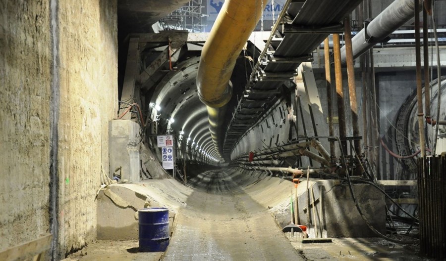Warszawa z finansowym zabezpieczeniem budowy II linii metra. Kredyt z EBI Warszawa z finansowym zabezpieczeniem budowy II linii metra. Kredyt z EBI