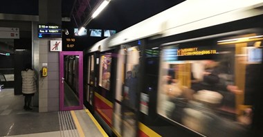 Metro: Więcej ekranów informacji pasażerskiej na Świętokrzyskiej