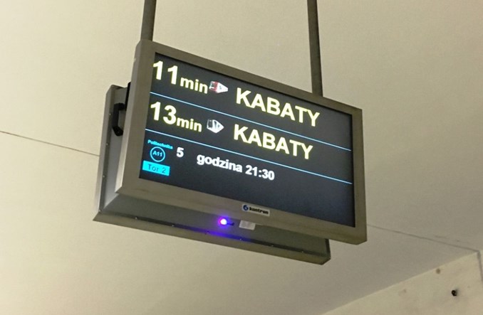 Powstanie koncepcja ekranów na I linii metra o odjazdach komunikacji naziemnej