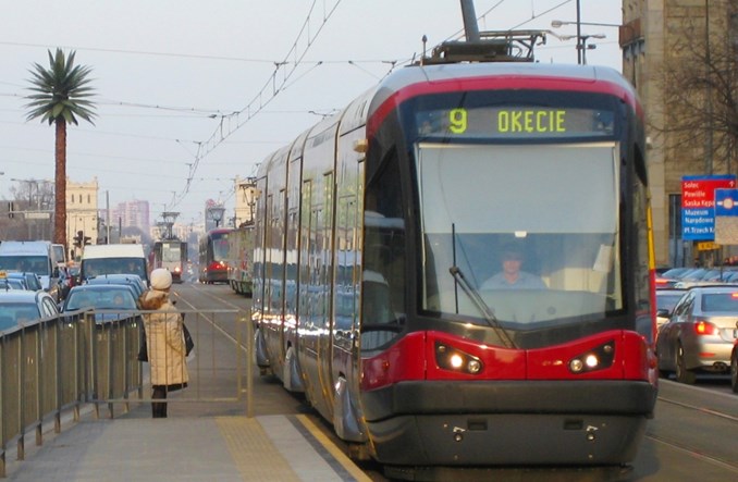 Nie wiadomo, kiedy do ruchu wrócą Tramicusy. Tramwaje Warszawskie czekają na Pesę