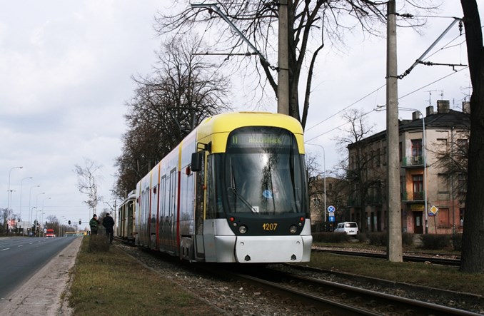 Łódź: Karta płatnicza jako bilet na kolejnej linii