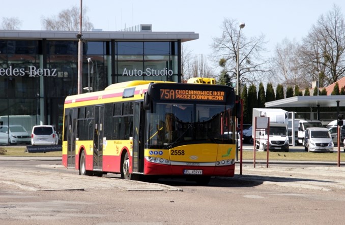 Łódź: Pętla przy dworcu Łódź Widzew zbyt mała?