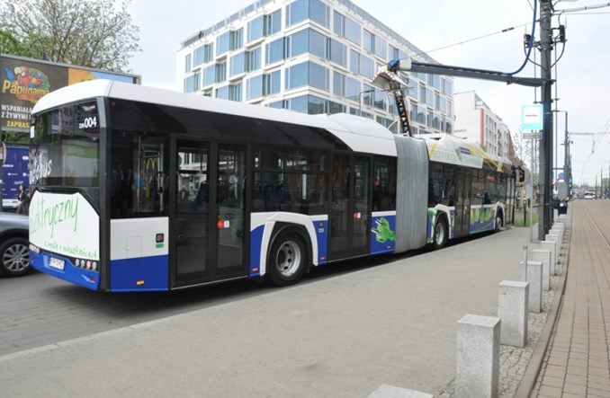 Czy autobusy elektryczne to zagrożenie dla producentów paliw?