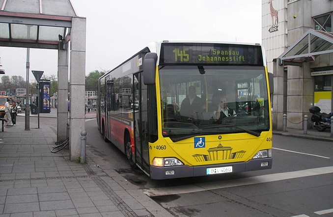 Berlin kupuje do 950 autobusów Mercedes Citaro