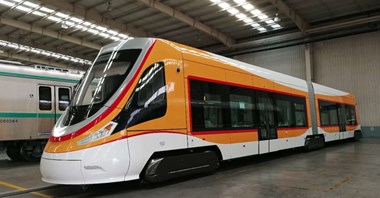 Chiny. CRRC zaprezentowało wysokogórski tramwaj dla Tybetu