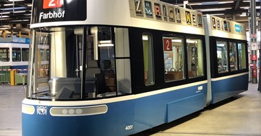Zurych. Bombardier zaprezentował nowy tramwaj z drewnianymi fotelami